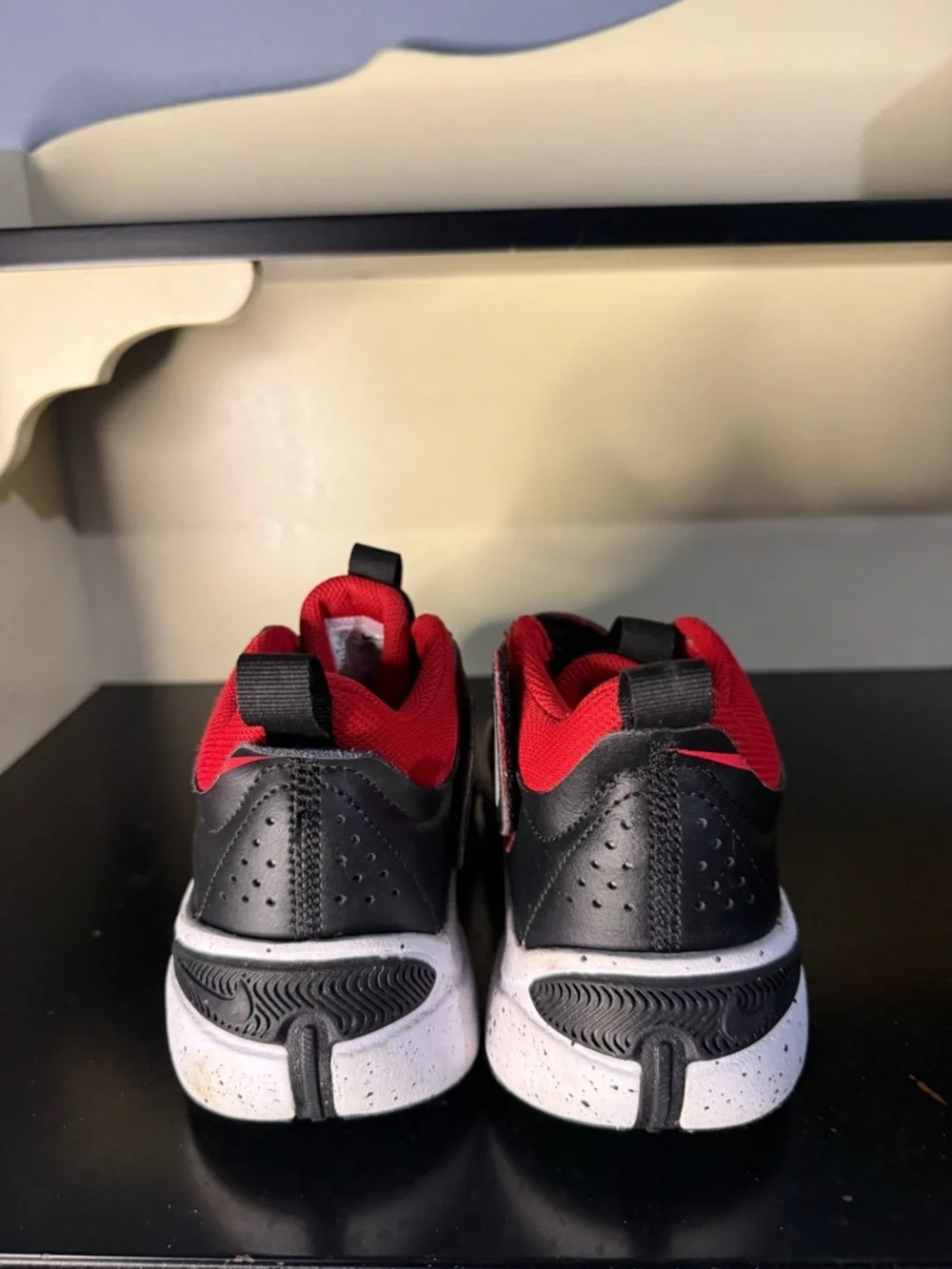 Nike Kids Black and Red Athletic Sneakers with White Speckled Midsole